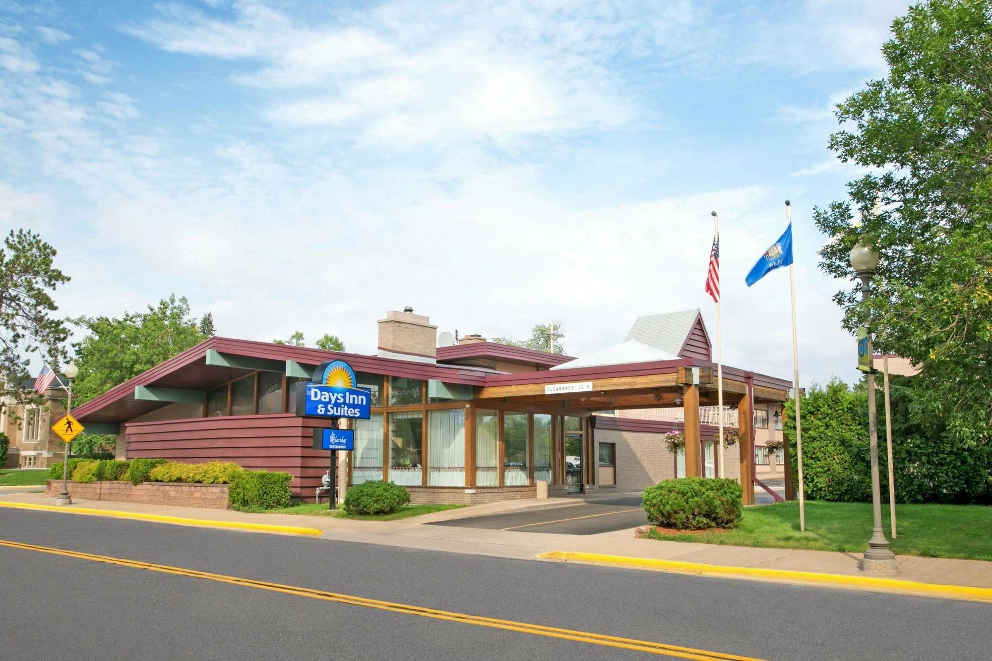 Clarion Pointe Rhinelander Downtown Hotel Exterior photo