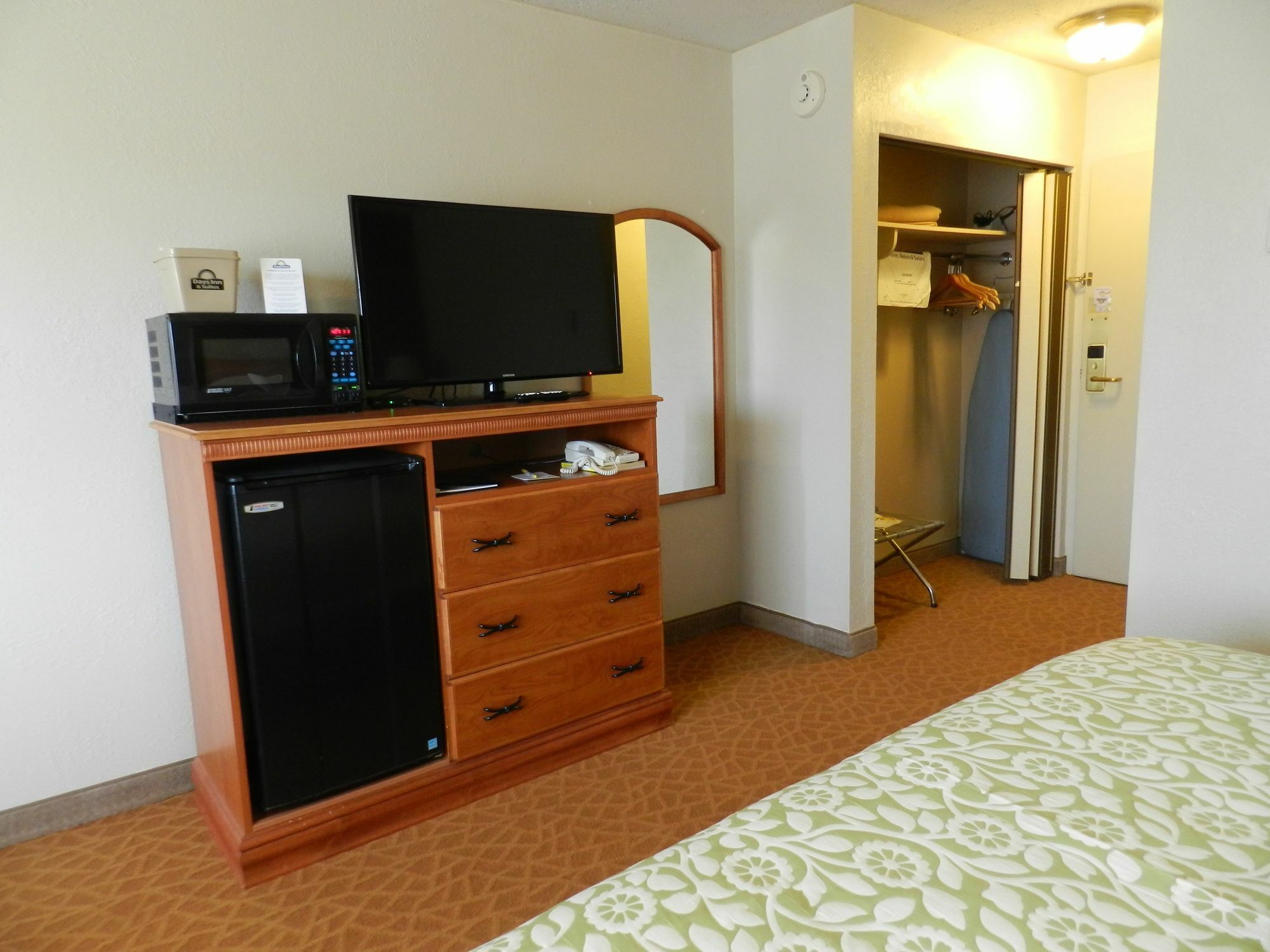 Clarion Pointe Rhinelander Downtown Hotel Exterior photo